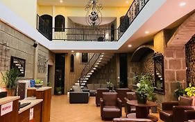 Hotel Leon Inn