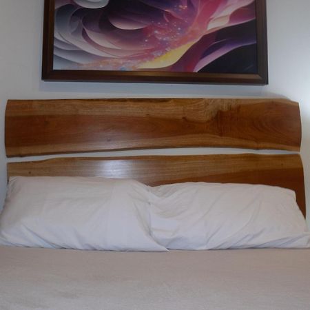 Hotel Leon Inn Bagian luar foto